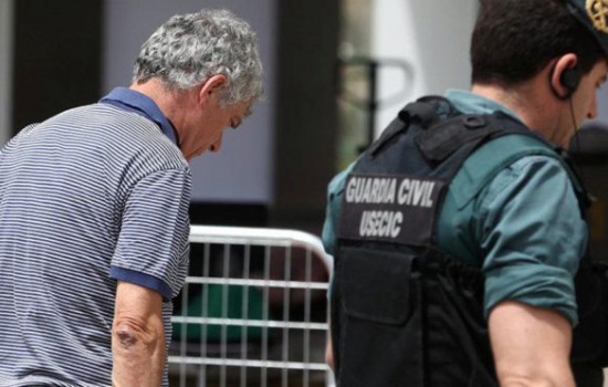 Президентът на испанския футбол остава в ареста 