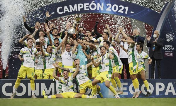 Дефенса спечели Суперкупата на Южна Америка
