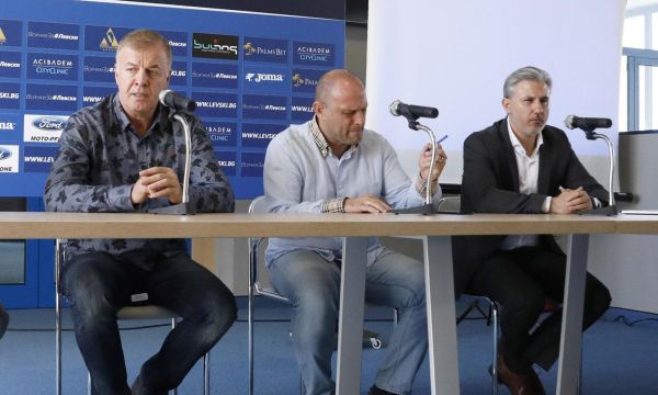 Сираков, Тити и Колев обсъдиха днес за новия треньор