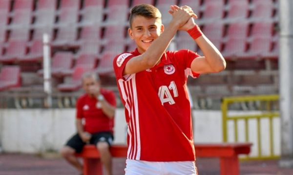 Мартин Смоленски остава в ЦСКА и ще се бори за титулярно място