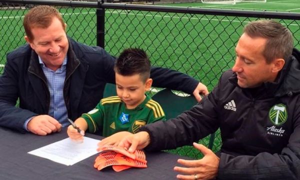 Клуб от МЛС подписа с петгодишно момче (видео)