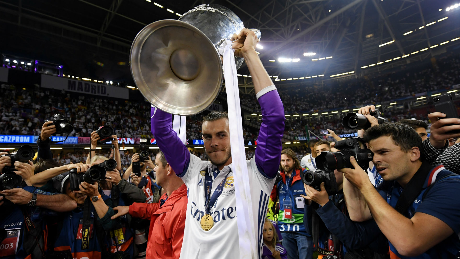 Бейл: Искам трофеи, а не да напусна Реал