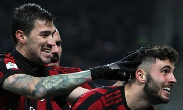 Класически Милан се запъти към дерби с Интер за Купата