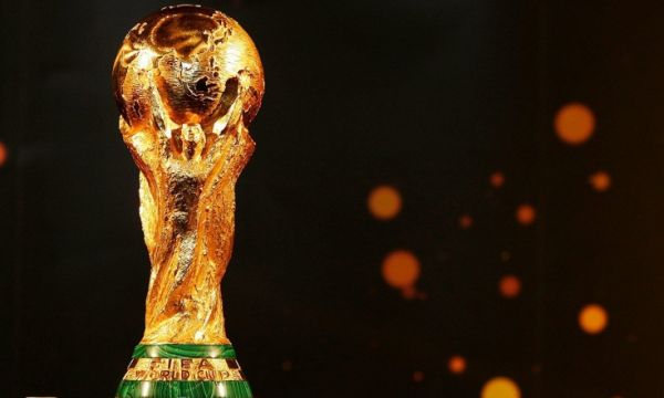ФИФА разглежда вариант със Световно на две години