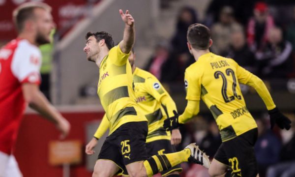 Нов треньор, нов късмет - Дортмунд си припомни вкуса на победата