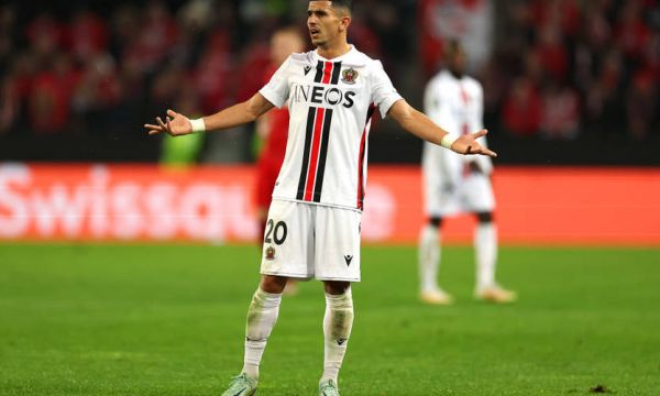 Ница отстрани футболист заради позицията му за Палестина 