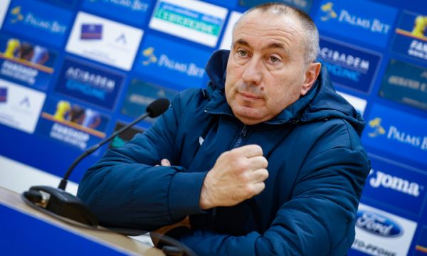 Астана възнамерява да върне Станимир Стоилов 
