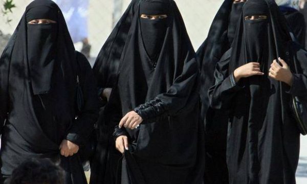 Жените в Саудитска Арабия за първи път ще посетят футболни мачове 